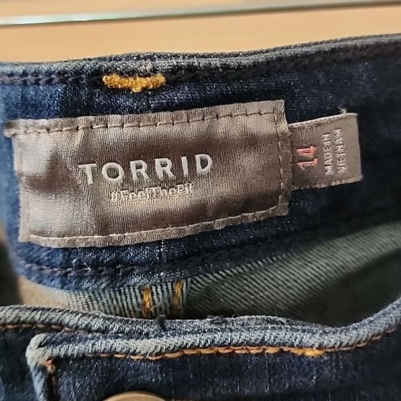 Torrid shorts size 14 excellent condition - Picture 3 of 4
